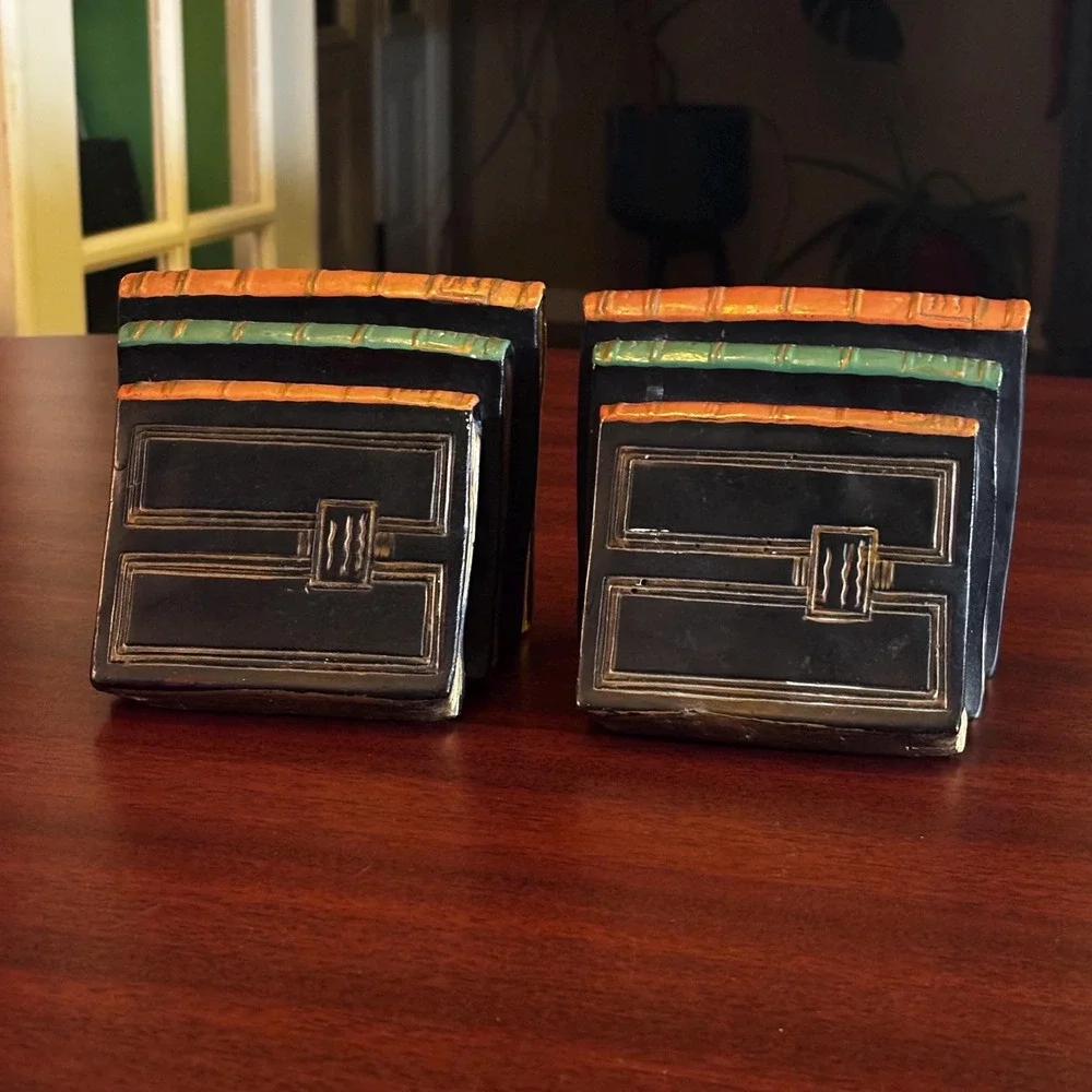 Cast Plaster Vintage Bookends – Felt Bottoms, Stack of Books Design, 5.25x4x4.5